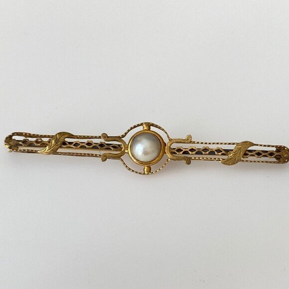 Vintage 10k Solid Yellow Gold Pearl Leaf Accents Bar Shaped Brooch Pin - Picture 1 of 7